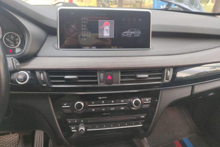 Used BMW X5  Audio And AC Panel