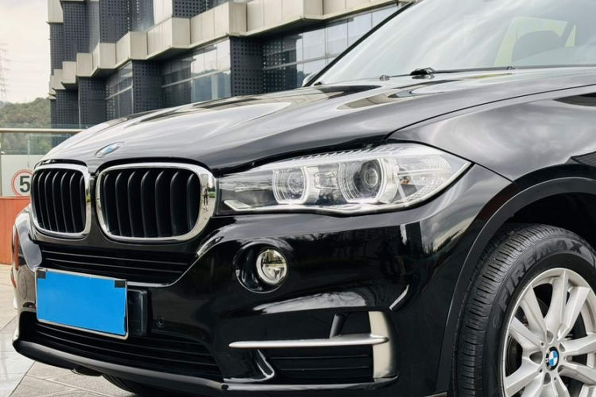 Used BMW X5  Exterior 6