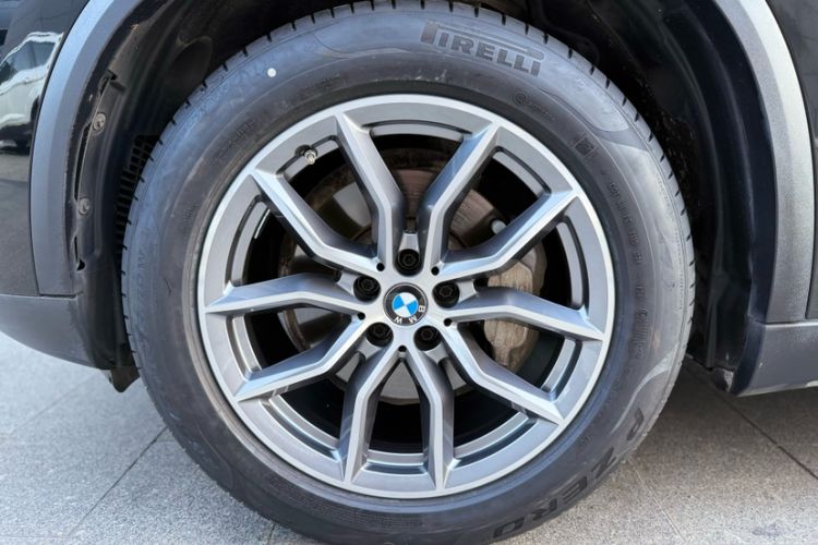 Used BMW X5  Exterior 6