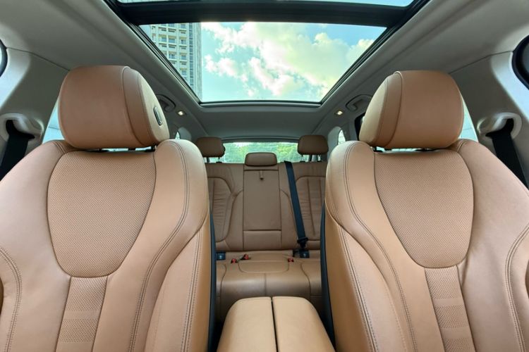 Used BMW X5  Interior 12