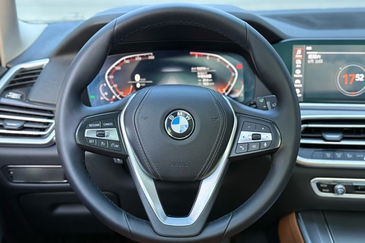 Used BMW X5  Interior 2