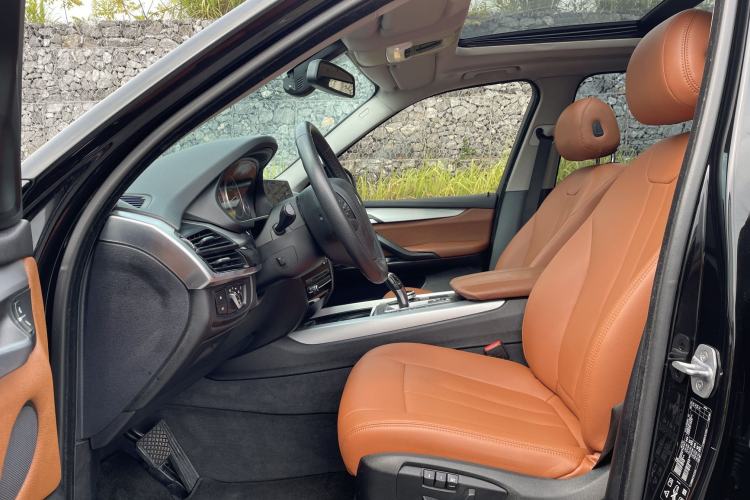 Used BMW X5  Interior 3
