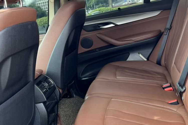 Used BMW X5  Interior 3
