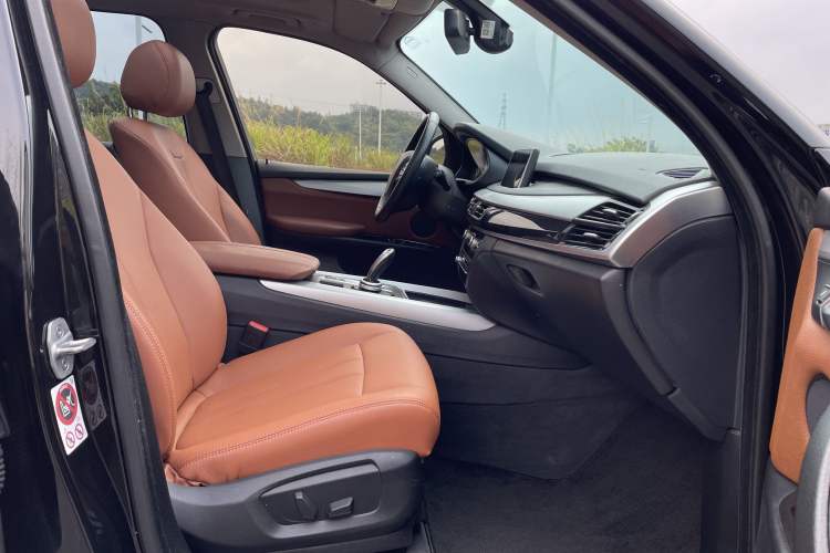 Used BMW X5  Interior 7