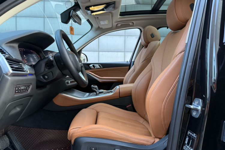 Used BMW X5  Interior 7