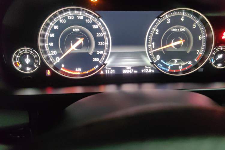 Used BMW X5  Odometer Close Up