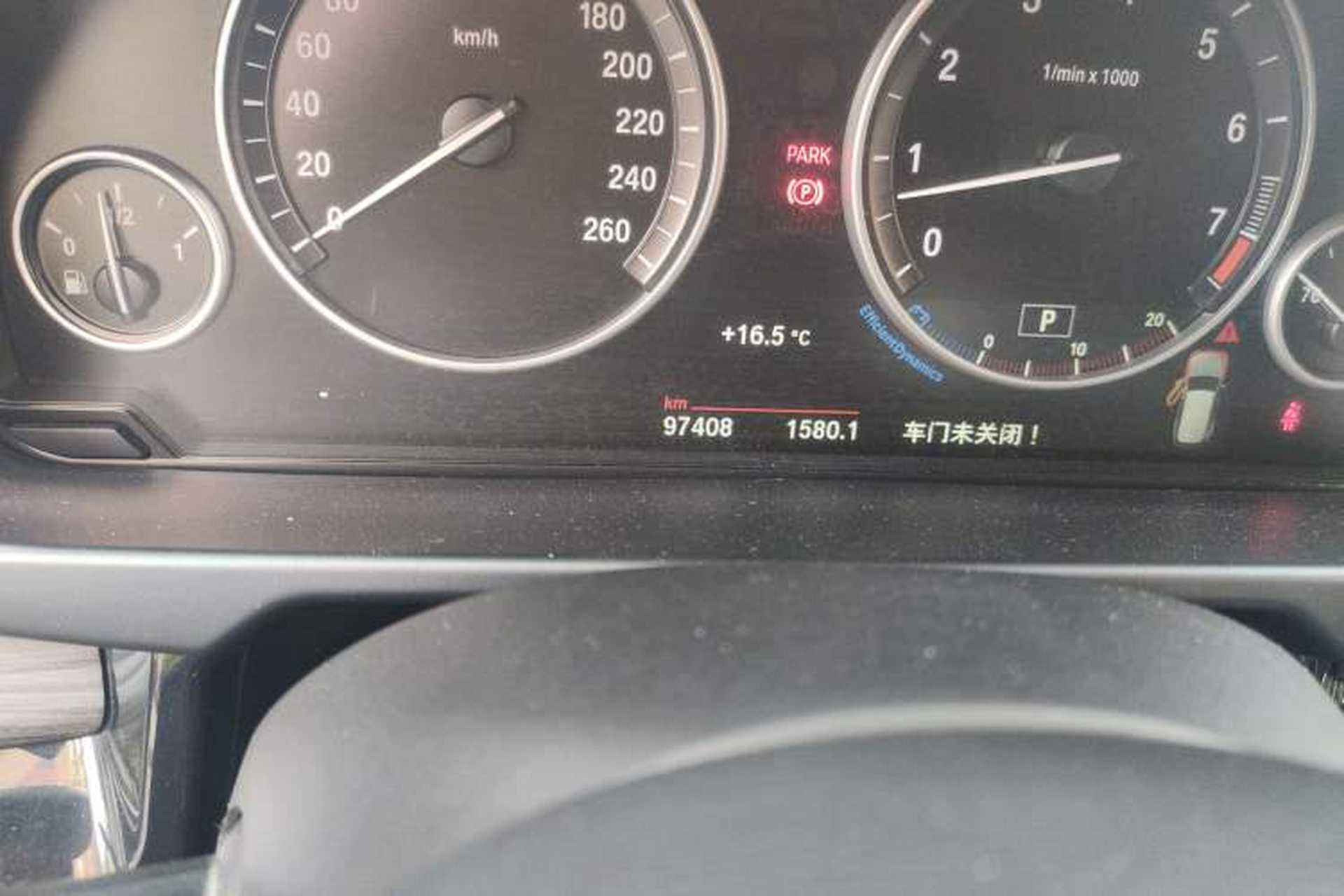 Used BMW X5  Odometer Close Up