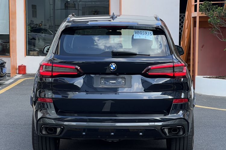 Used BMW X5 2022 Restyled xDrive 40Li Luxury Edition M Sport Package Exterior 2