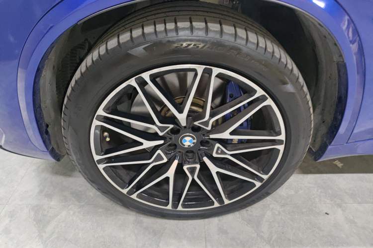 Used BMW X5 2019 xDrive40i Luxury Model with M Sport Package Exterior 7