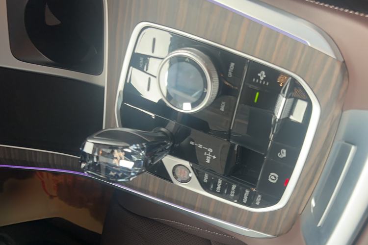 Used BMW X5 2022 Restyled xDrive 40Li Luxury Edition M Sport Package Gear Lever