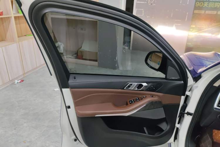Used BMW X5 2019 xDrive40i Luxury Model with M Sport Package Interior 7