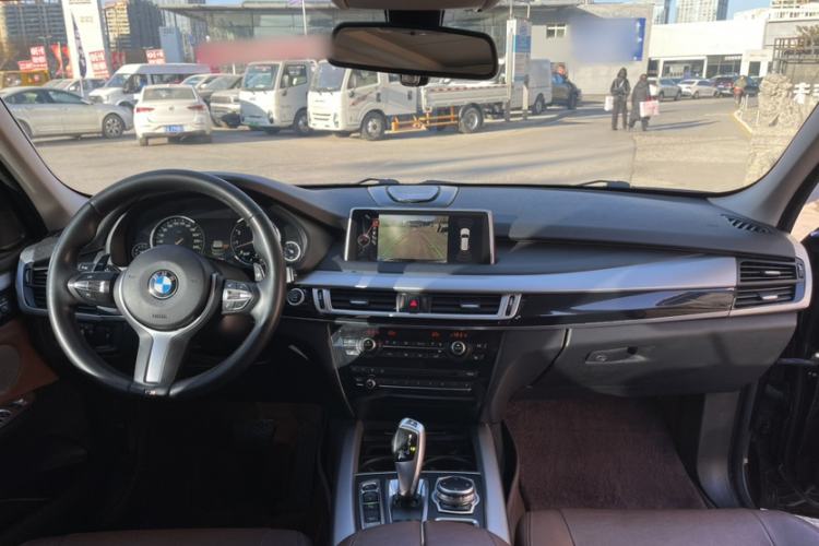 Used BMW X5  Interior 1
