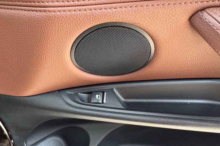 Used BMW X5  Interior 1