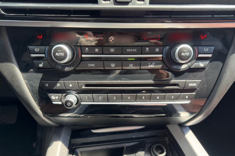 Used BMW X5  Interior 5