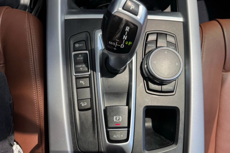 Used BMW X5  Interior 6
