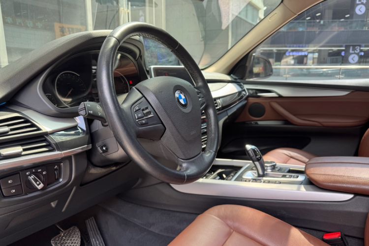 Used BMW X5  Interior 7