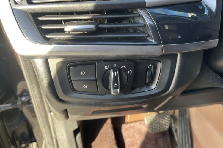 Used BMW X5  Interior 9