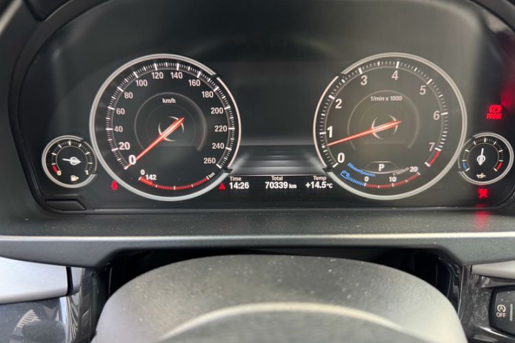 Used BMW X5  Odometer Close Up