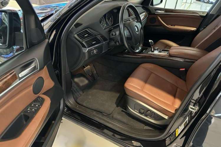 Used BMW X5  Interior 3