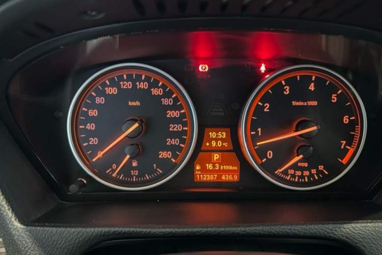Used BMW X5  Odometer Close Up