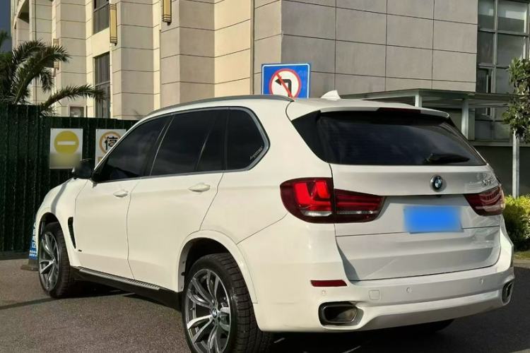 Used BMW X5  Exterior 2
