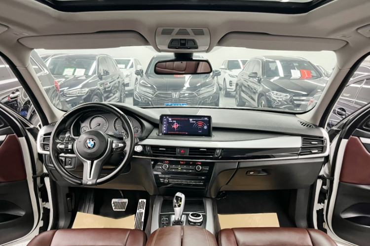 Used BMW X5  Interior 1