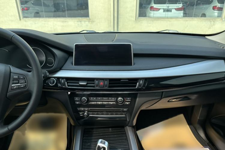 Used BMW X5  Interior 3