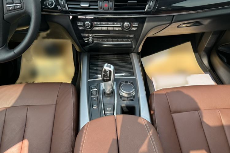 Used BMW X5  Interior 4