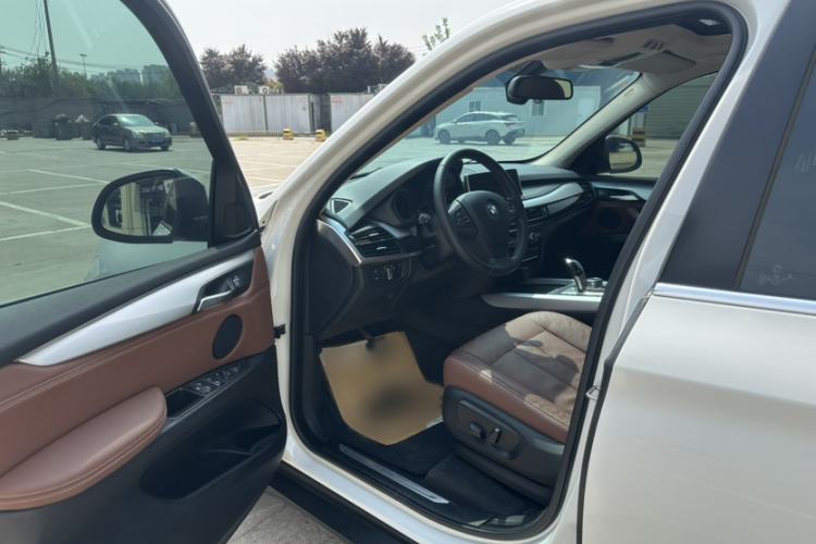 Used BMW X5  Interior 7