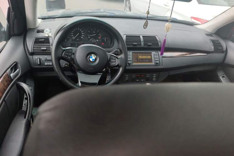 Used BMW X5 2006 3.0i Center Console