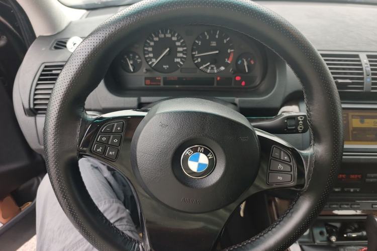 Used BMW X5 2006 3.0i Steering Wheel