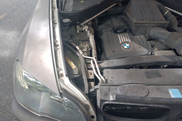 Used BMW X5 2006 3.0i Engine Bay Right