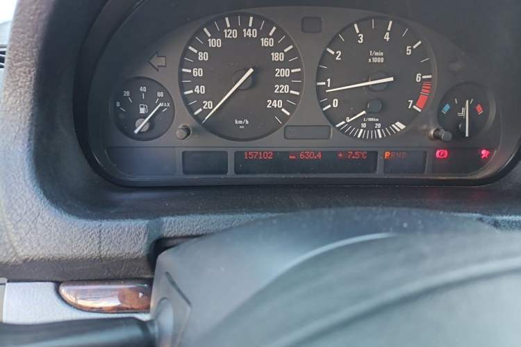 Used BMW X5 2006 3.0i Odometer Close Up