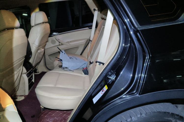 Used BMW X5  Left Rear Seat