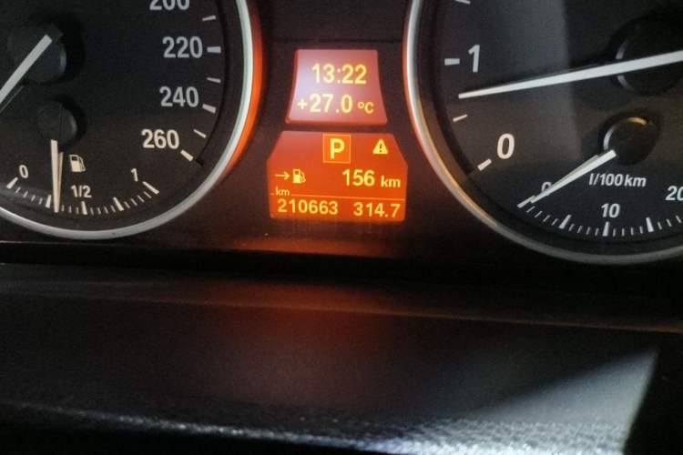 Used BMW X5  Odometer Close Up