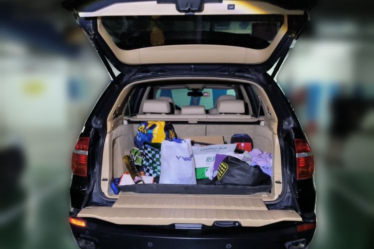 Used BMW X5  Trunk