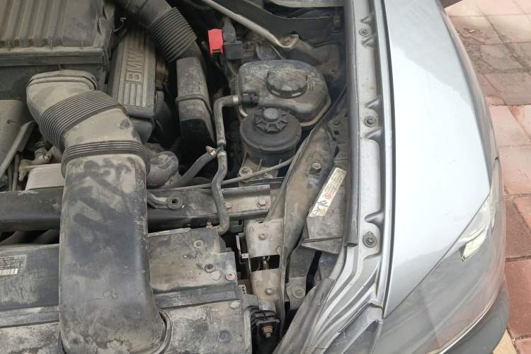 Used BMW X5  Engine Bay Left