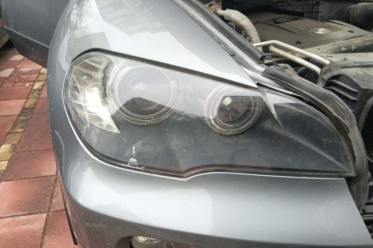 Used BMW X5  Right Front Headlight
