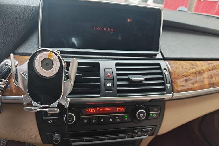Used BMW X5 2008 xDrive30i Luxury Model Audio And AC Panel