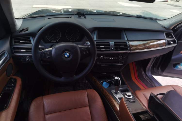 Used BMW X5 2008 xDrive30i Luxury Model Center Console