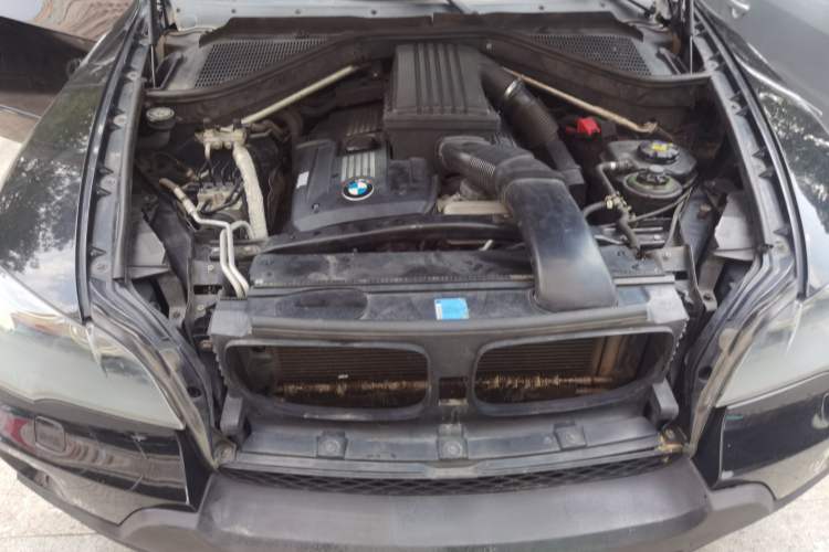 Used BMW X5 2008 xDrive30i Luxury Model Engine Bay