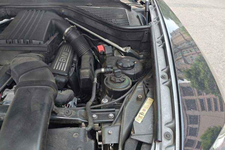 Used BMW X5 2008 xDrive30i Luxury Model Engine Bay Left