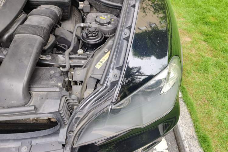 Used BMW X5 2008 xDrive48i Leading Model Engine Bay Left