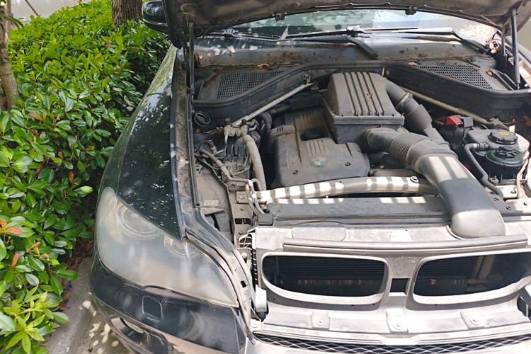 Used BMW X5 2008 xDrive30i Elegant Model Engine Bay Right