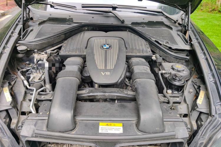 Used BMW X5 2008 xDrive48i Leading Model Engine Bay