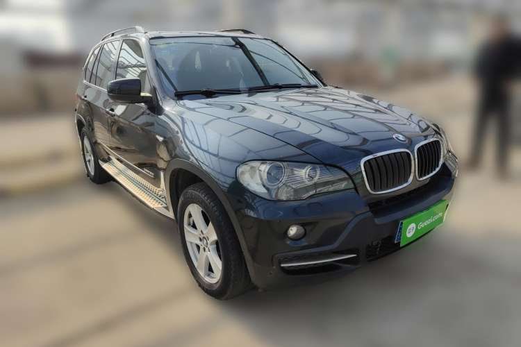 Used BMW X5 2008 xDrive30i Elegant Model Front Right 45 Deg