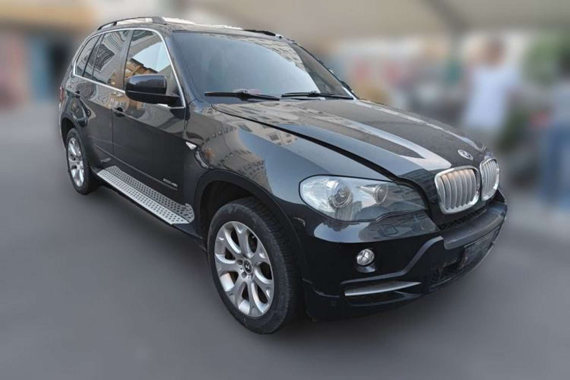 Used BMW X5  Front Right 45 Deg