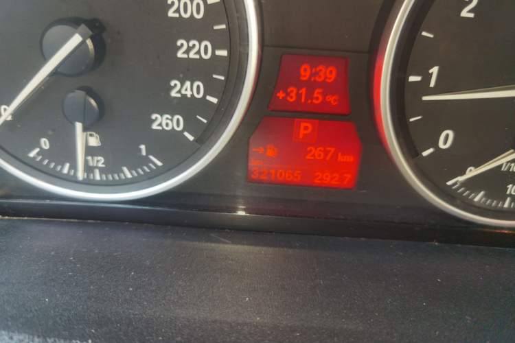 Used BMW X5 2008 xDrive30i Luxury Model Odometer Close Up