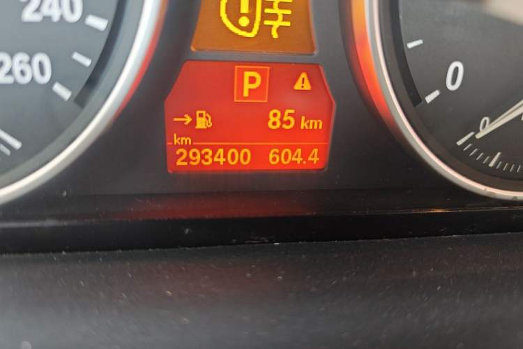 Used BMW X5 2008 xDrive30i Luxury Model Odometer Close Up