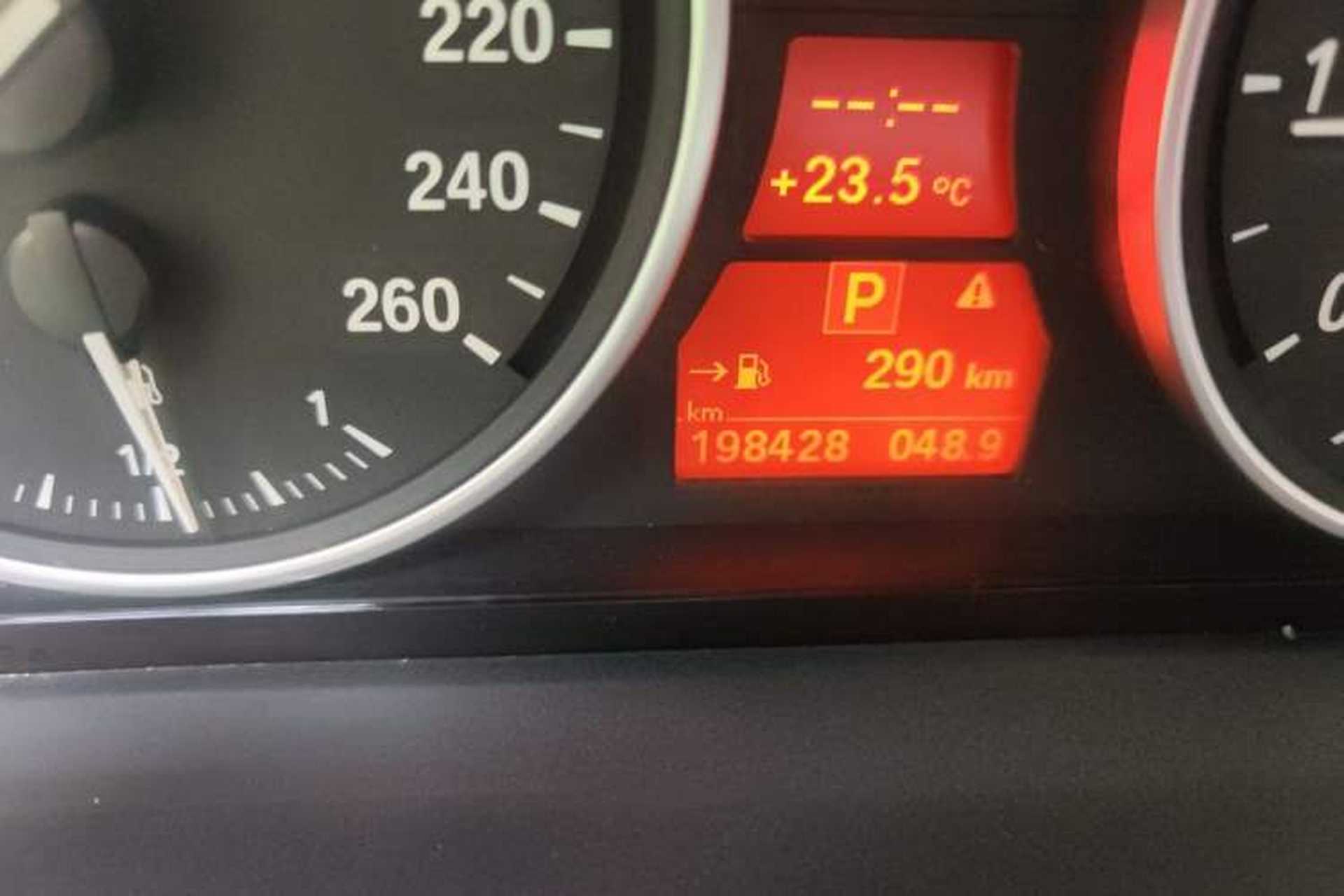 Used BMW X5 2008 xDrive48i Leading Model Odometer Close Up